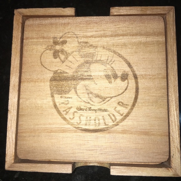 Chef Minnie Wooden Coasters - Picture 2 of 3